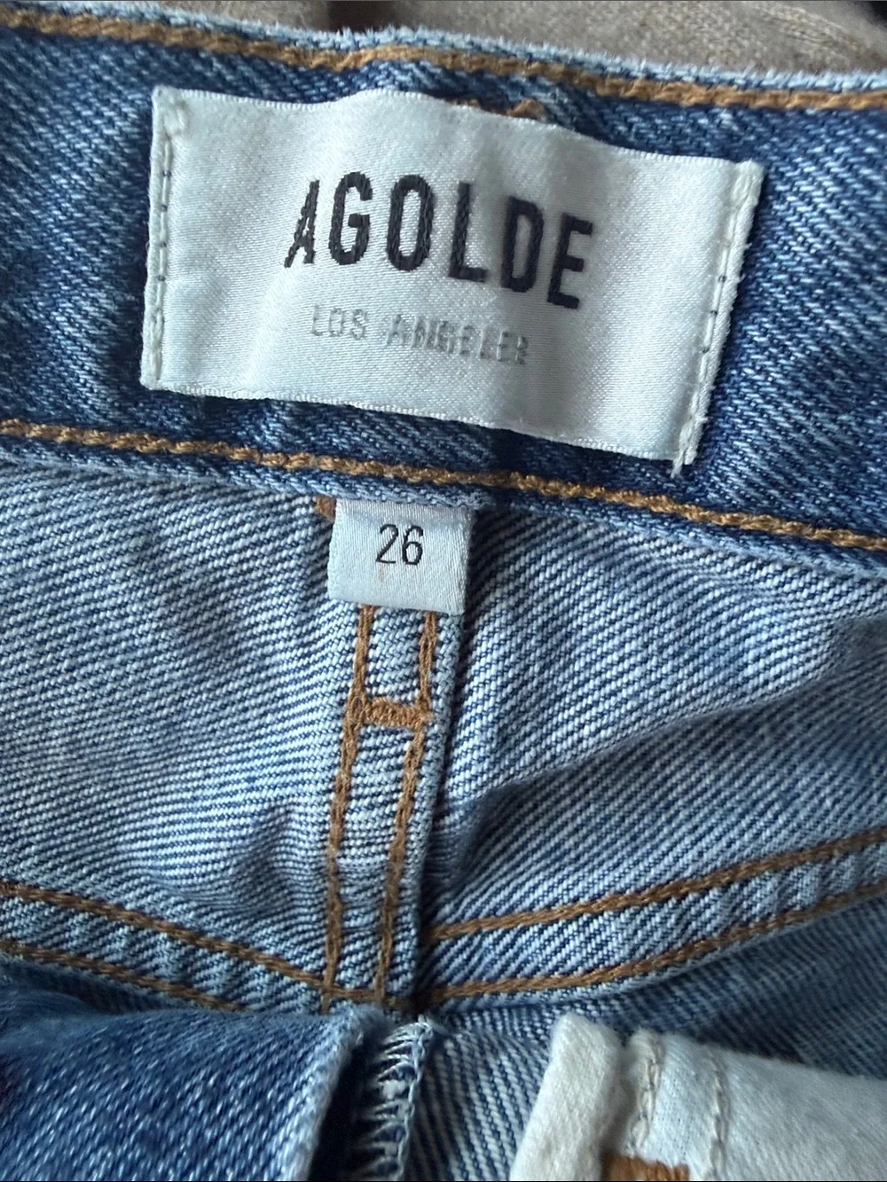 AGOLDE Parker Cut Off Vintage Jean Shorts Denim Dark Swapmeet Sz 26 - Picture 3 of 4